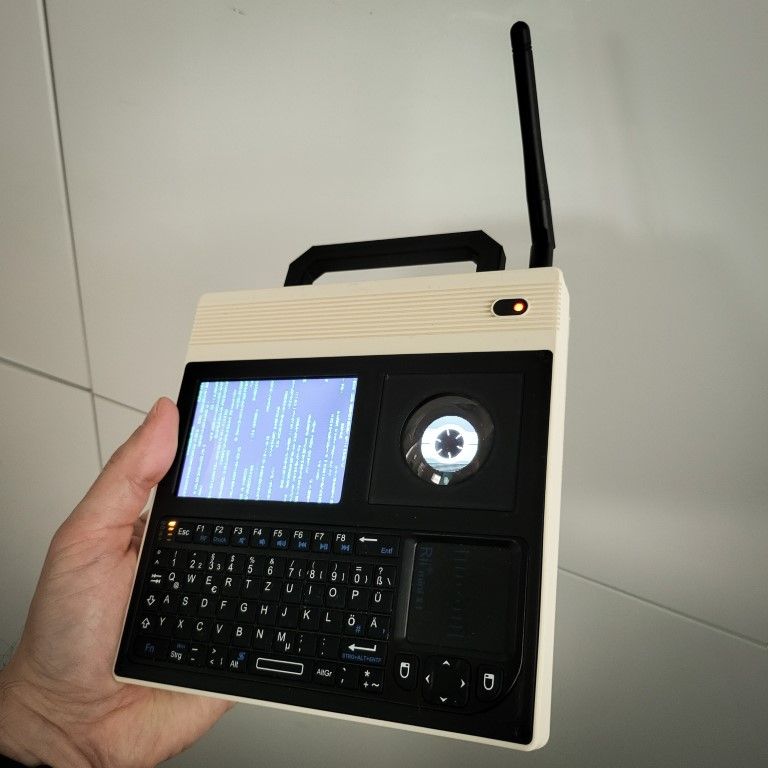 Cyberdore - Raspberry Pi powered Cyberdeck